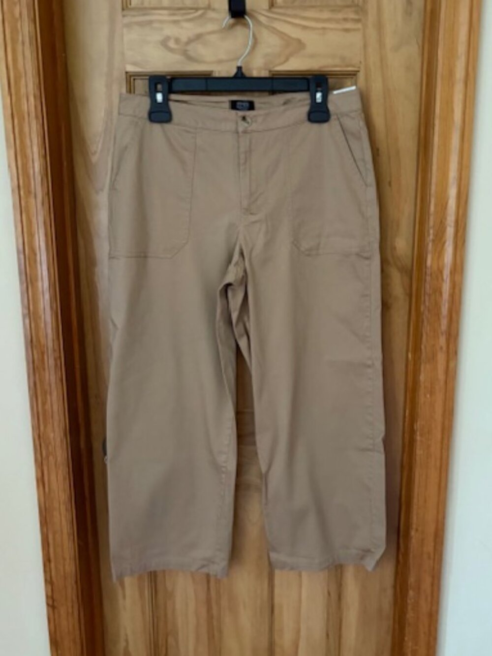 Jones New York tan cropped pants